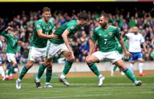 เสมอกันไปแบ่งทีมล่ะแต้ม