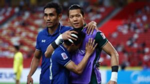 ยกย่องคาวิน