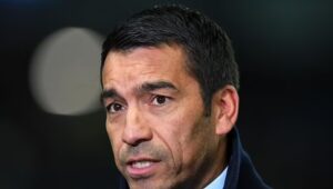 คริส คอมมอนส์