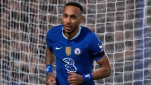 โอบาเมยองออกจาก