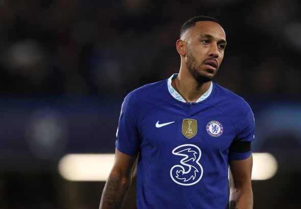 โอบาเมยองออกจาก