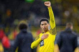 หงส์แดงกลัวพลาด