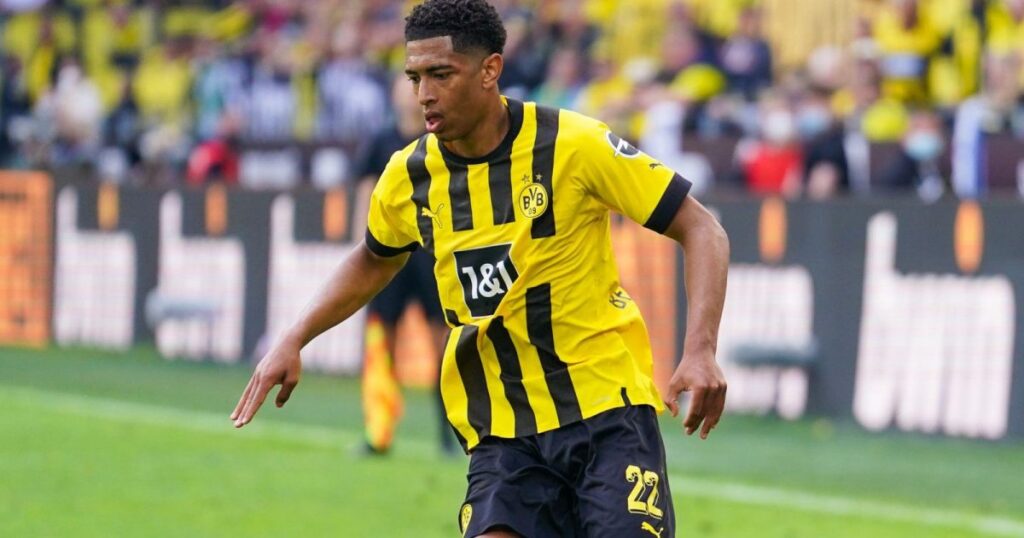 หงส์แดงกลัวพลาด