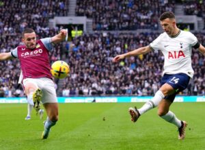 จอห์น แม็คกินน์