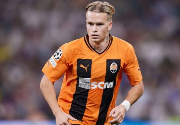 มูดริกบินไป