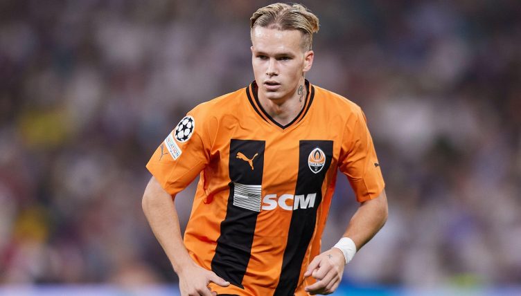 มูดริกบินไป