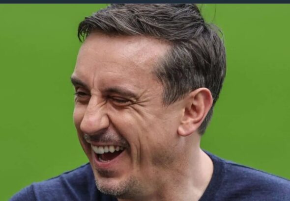 เนวิลล์จวกหงส์แดง